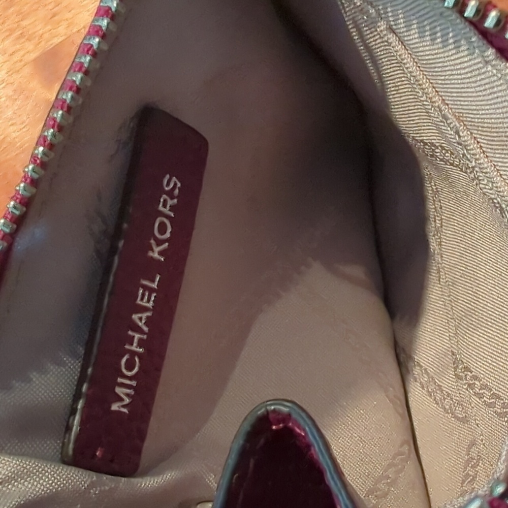 Michael Kors Berry Leather Wristlet - Picture 6 of 10